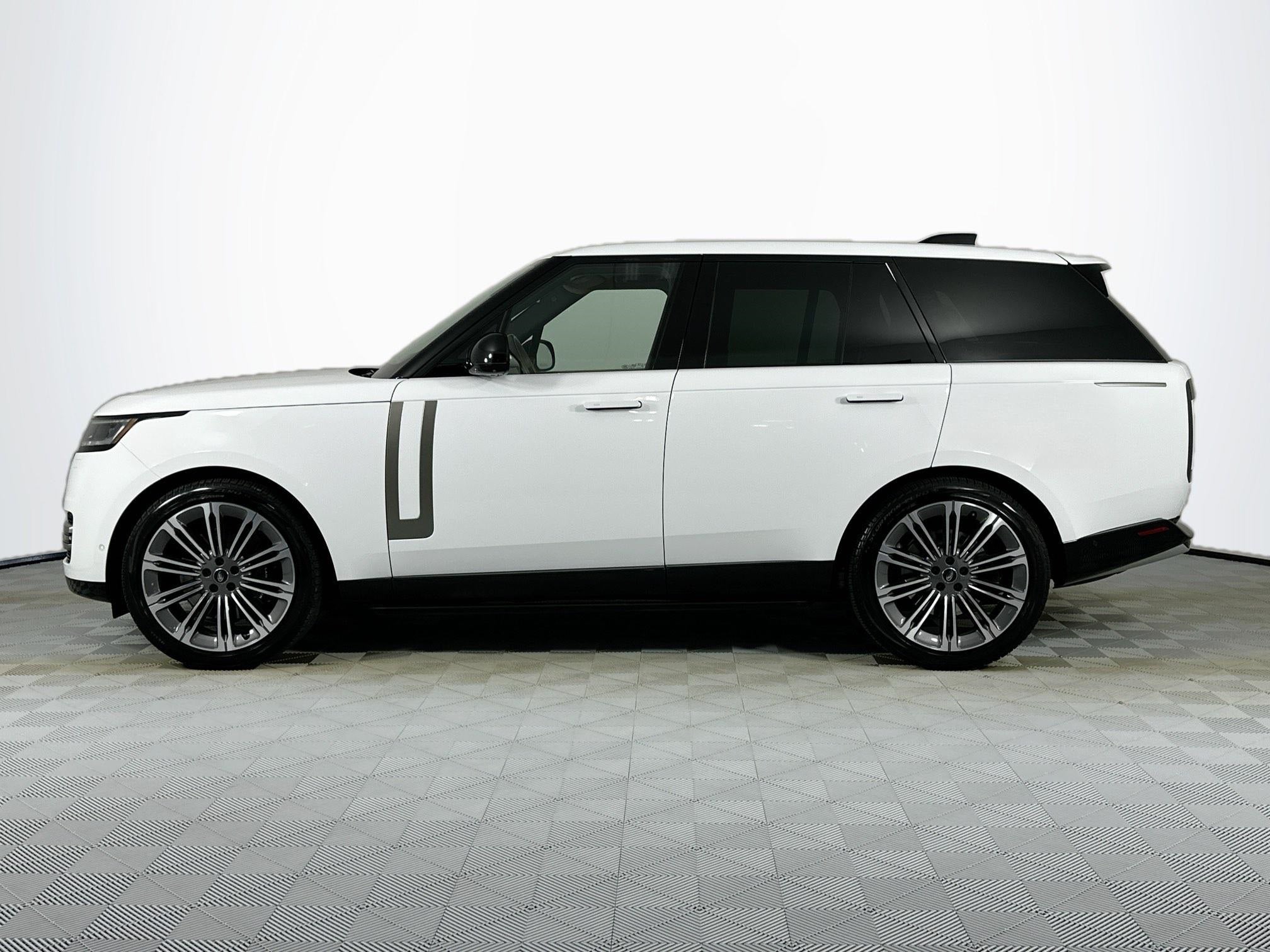 2024 Land Rover Range Rover SE
