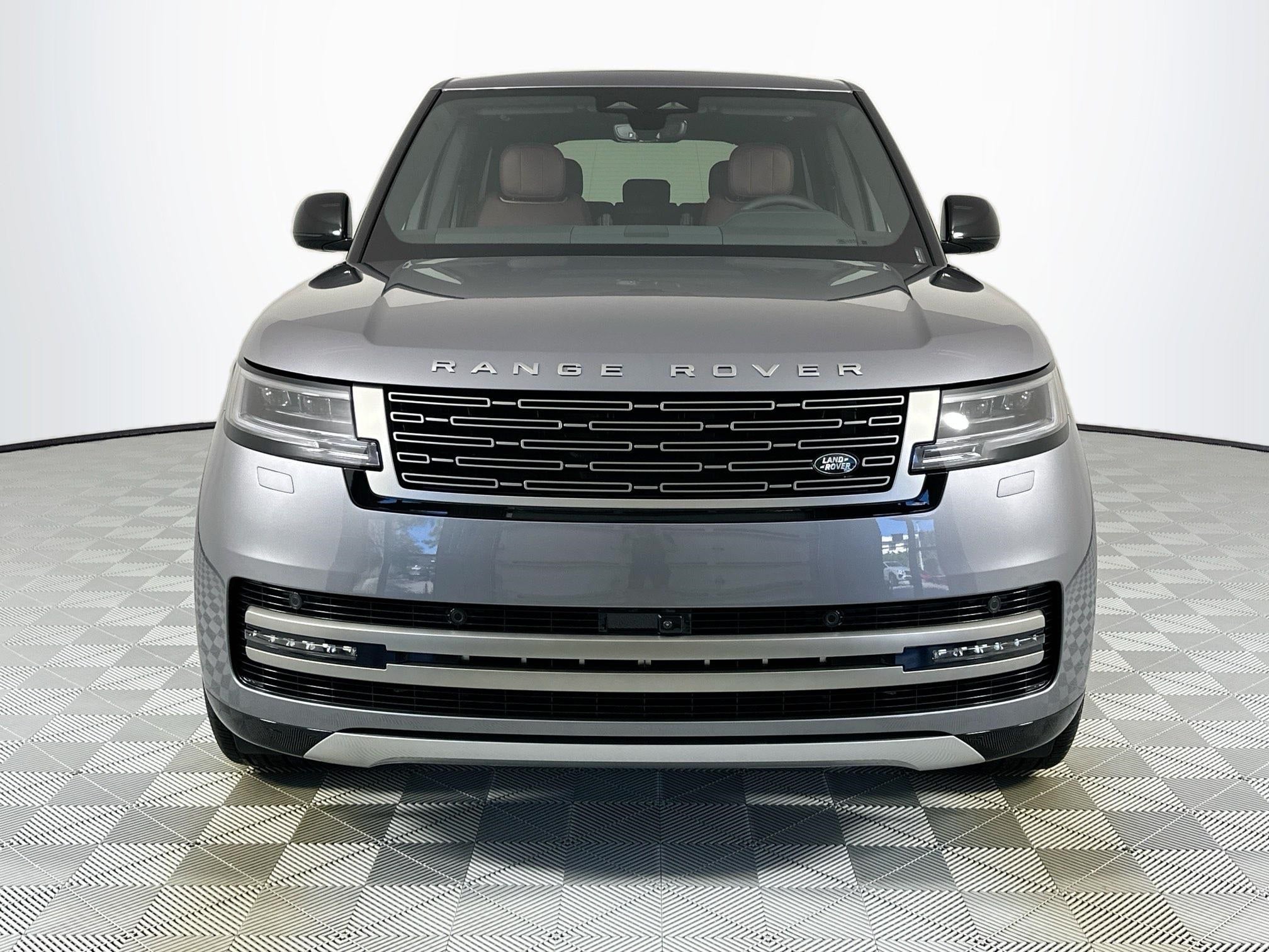 2025 Land Rover Range Rover SE