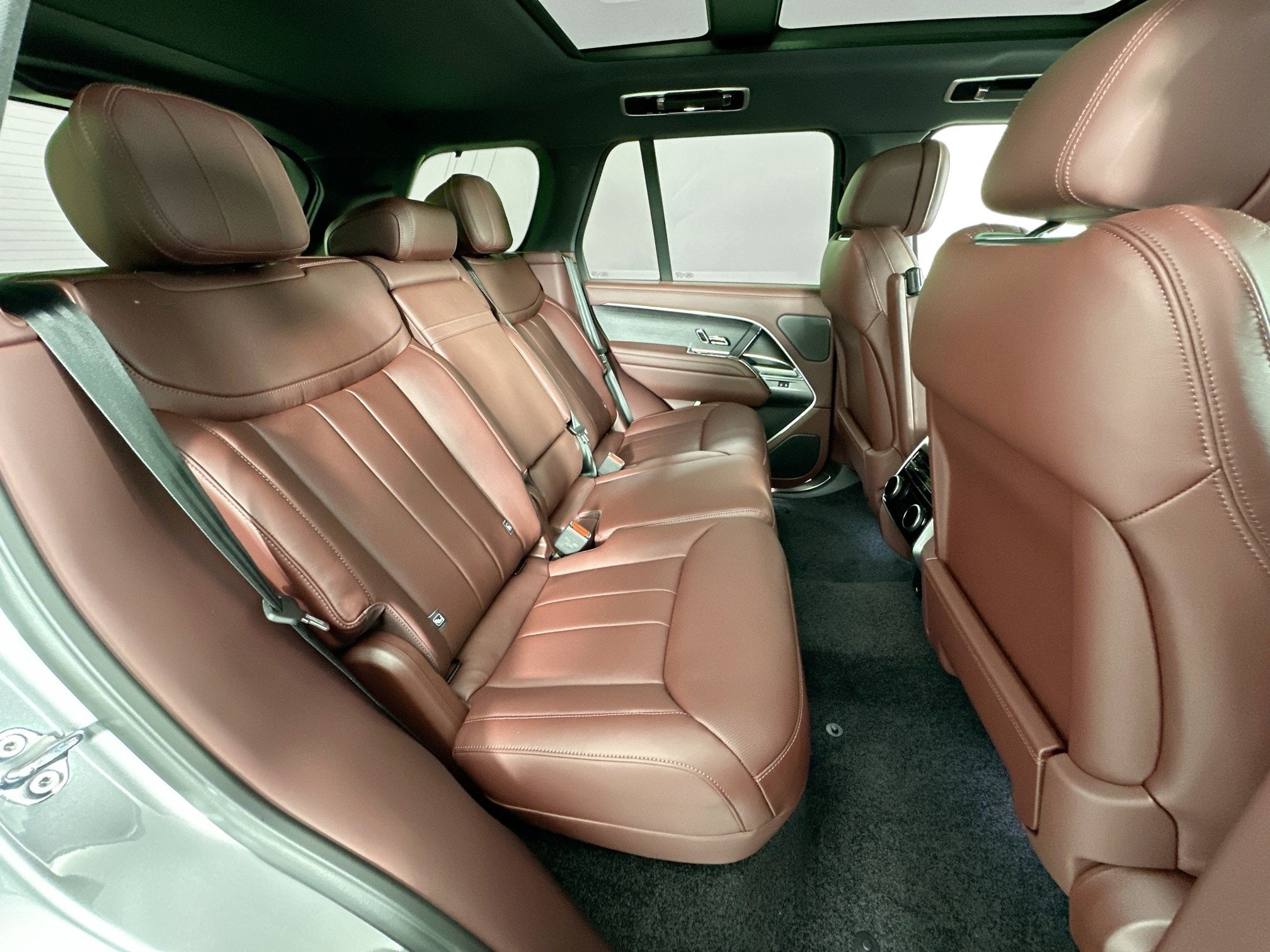 2025 Land Rover Range Rover SE