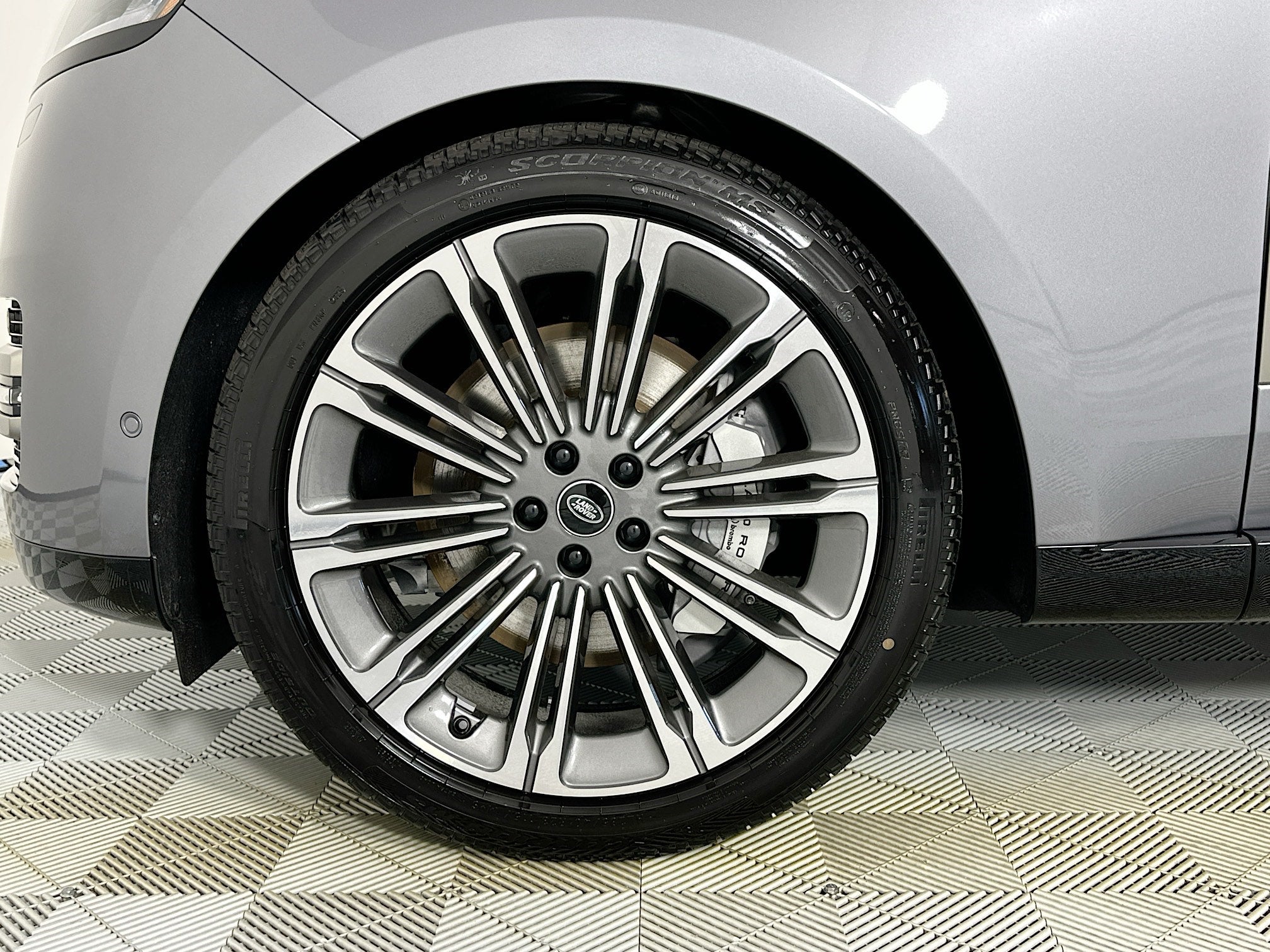 2025 Land Rover Range Rover SE