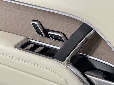 2026 Land Rover Range Rover Plug-In Hybrid SE