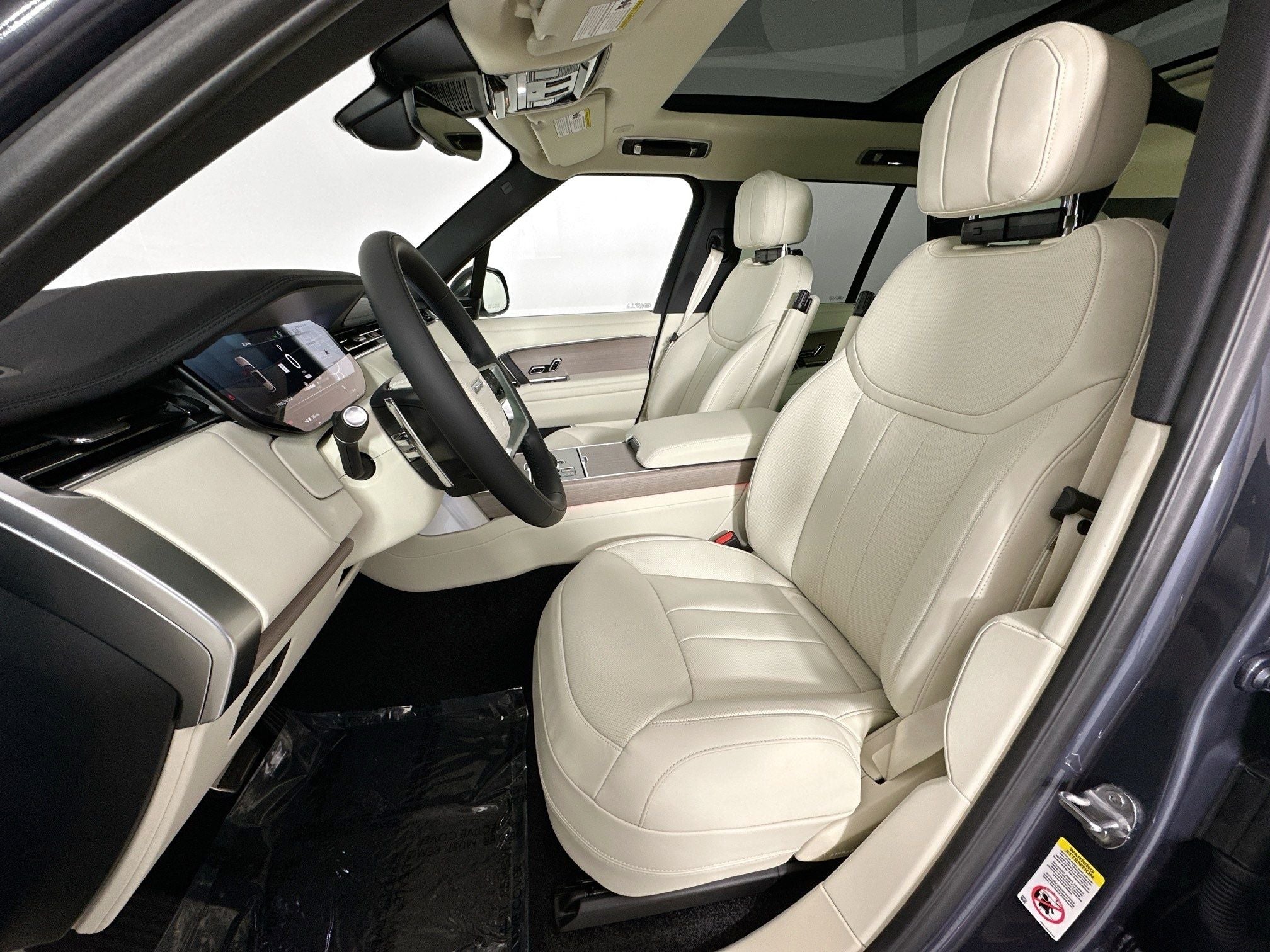 2026 Land Rover Range Rover Plug-In Hybrid SE
