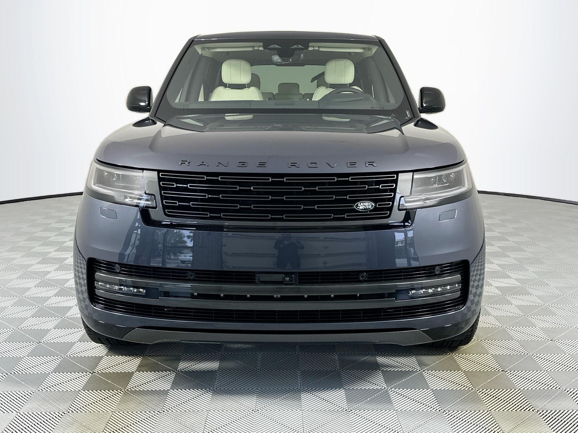 2026 Land Rover Range Rover Plug-In Hybrid SE