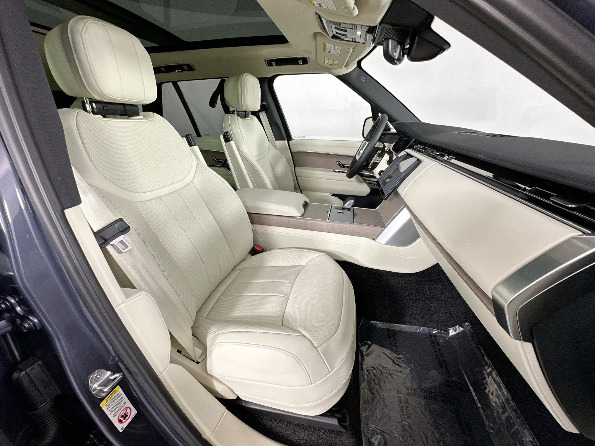 2026 Land Rover Range Rover Plug-In Hybrid SE