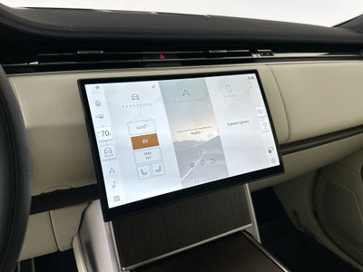 2026 Land Rover Range Rover Plug-In Hybrid SE