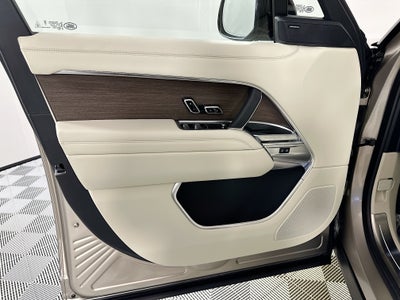 2026 Land Rover Range Rover Plug-In Hybrid SE