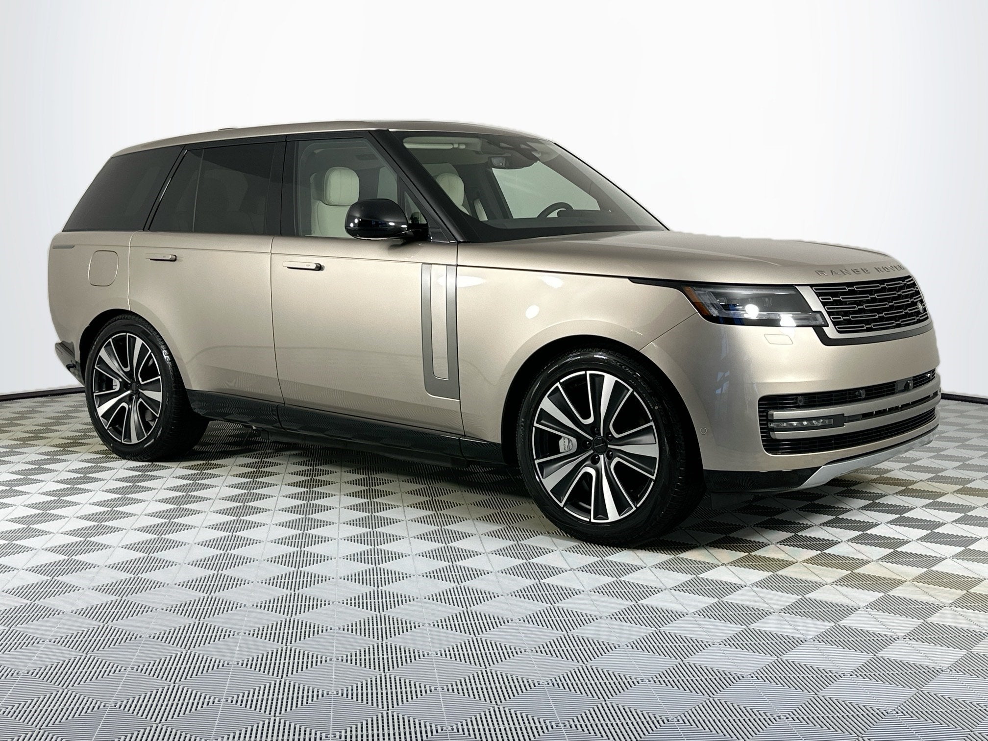 2026 Land Rover Range Rover Plug-In Hybrid SE