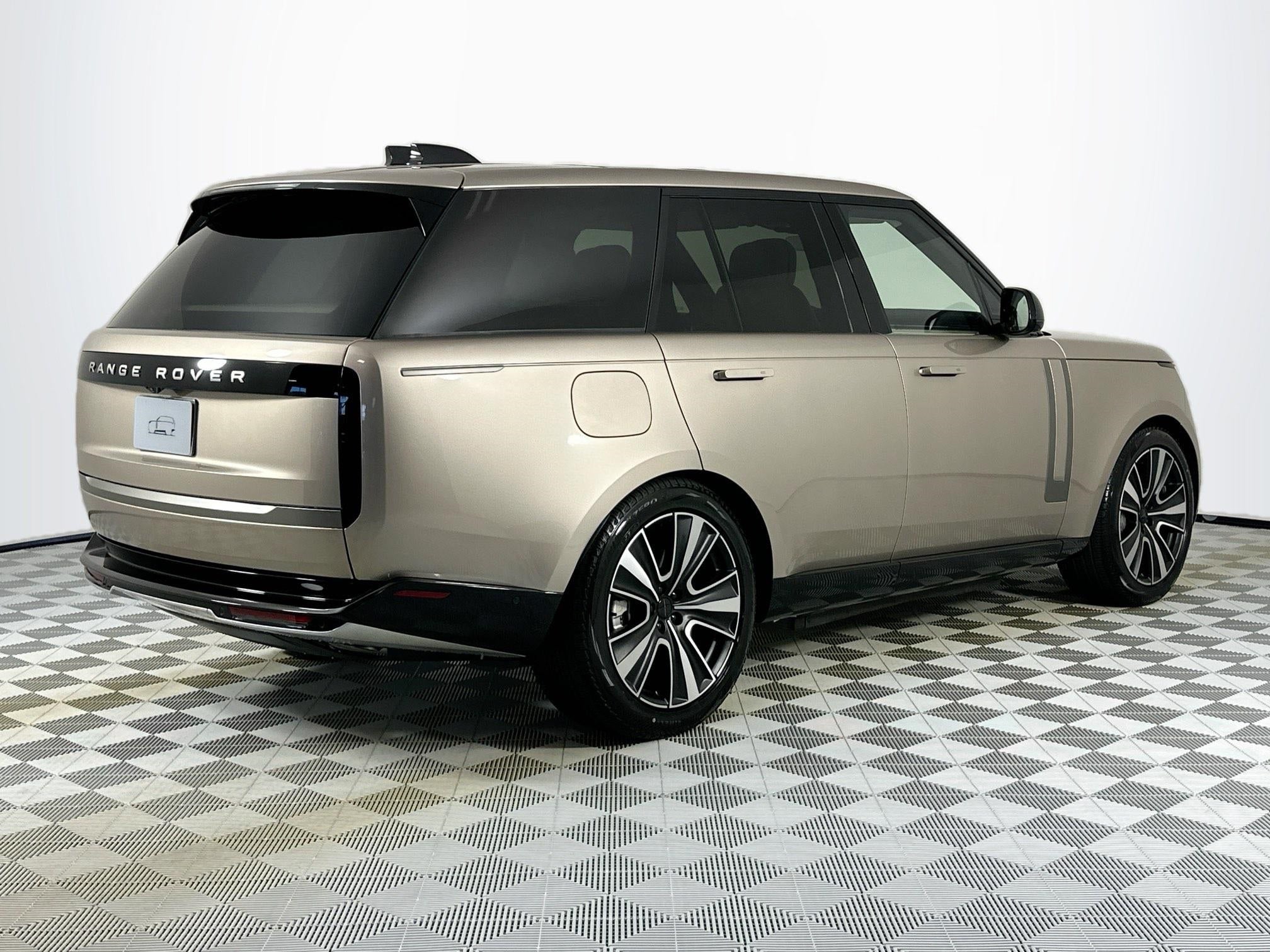 2026 Land Rover Range Rover Plug-In Hybrid SE