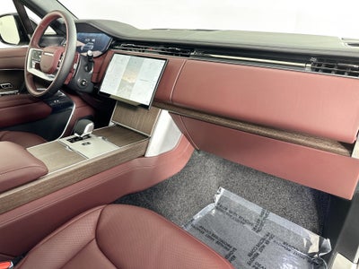 2025 Land Rover Range Rover Plug-In Hybrid SE