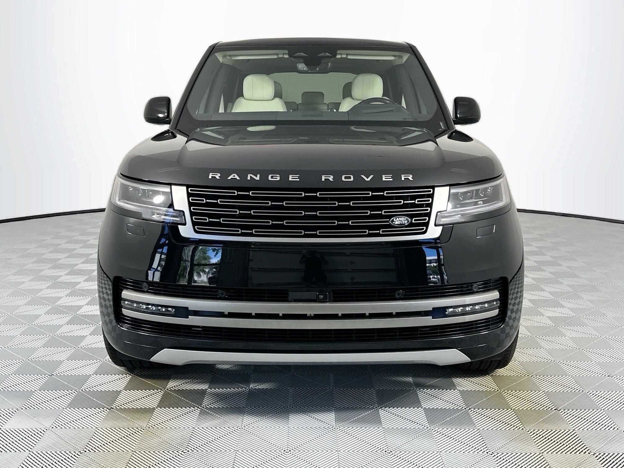 2026 Land Rover Range Rover Plug-In Hybrid SE