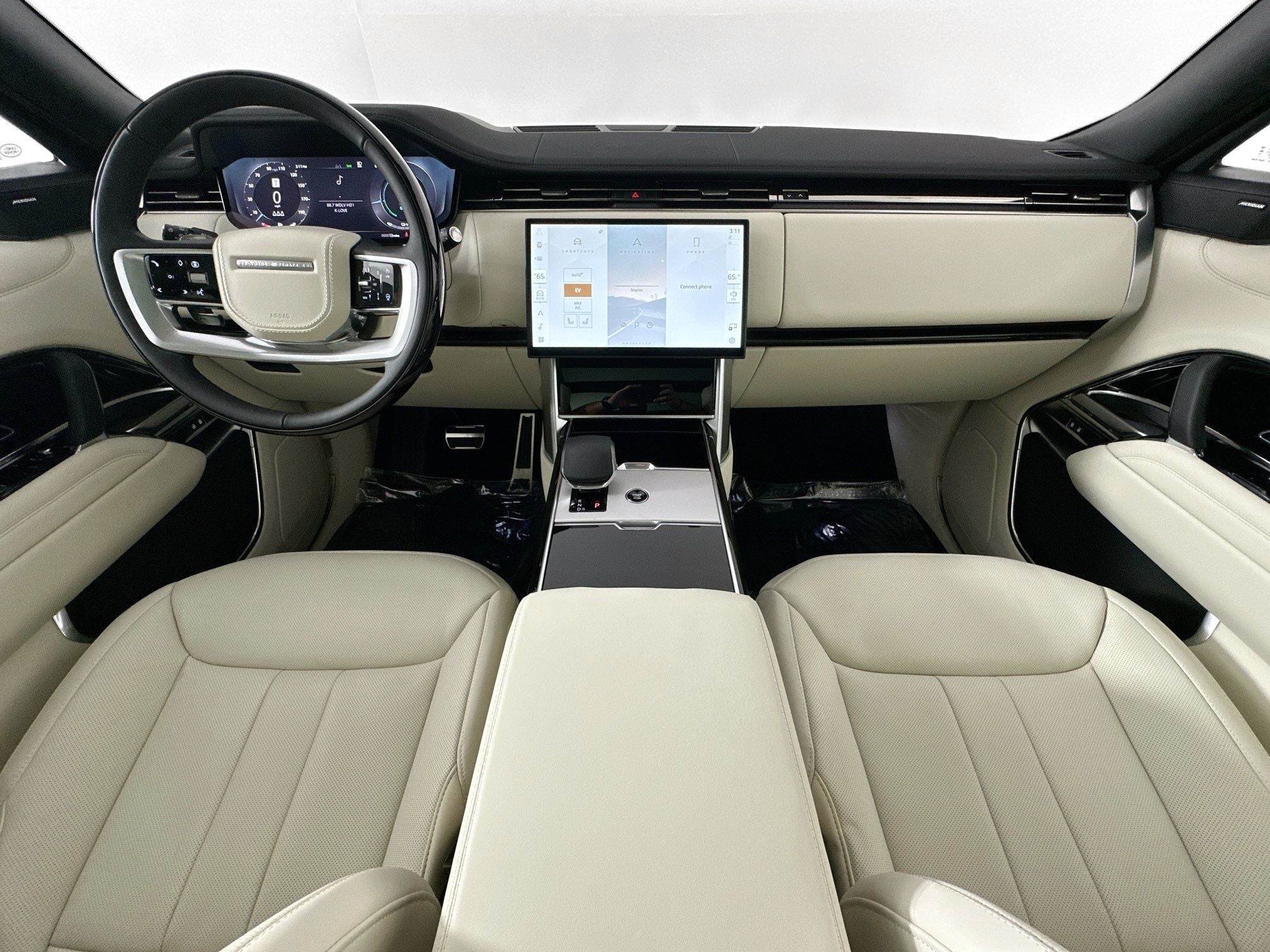 2026 Land Rover Range Rover Plug-In Hybrid SE
