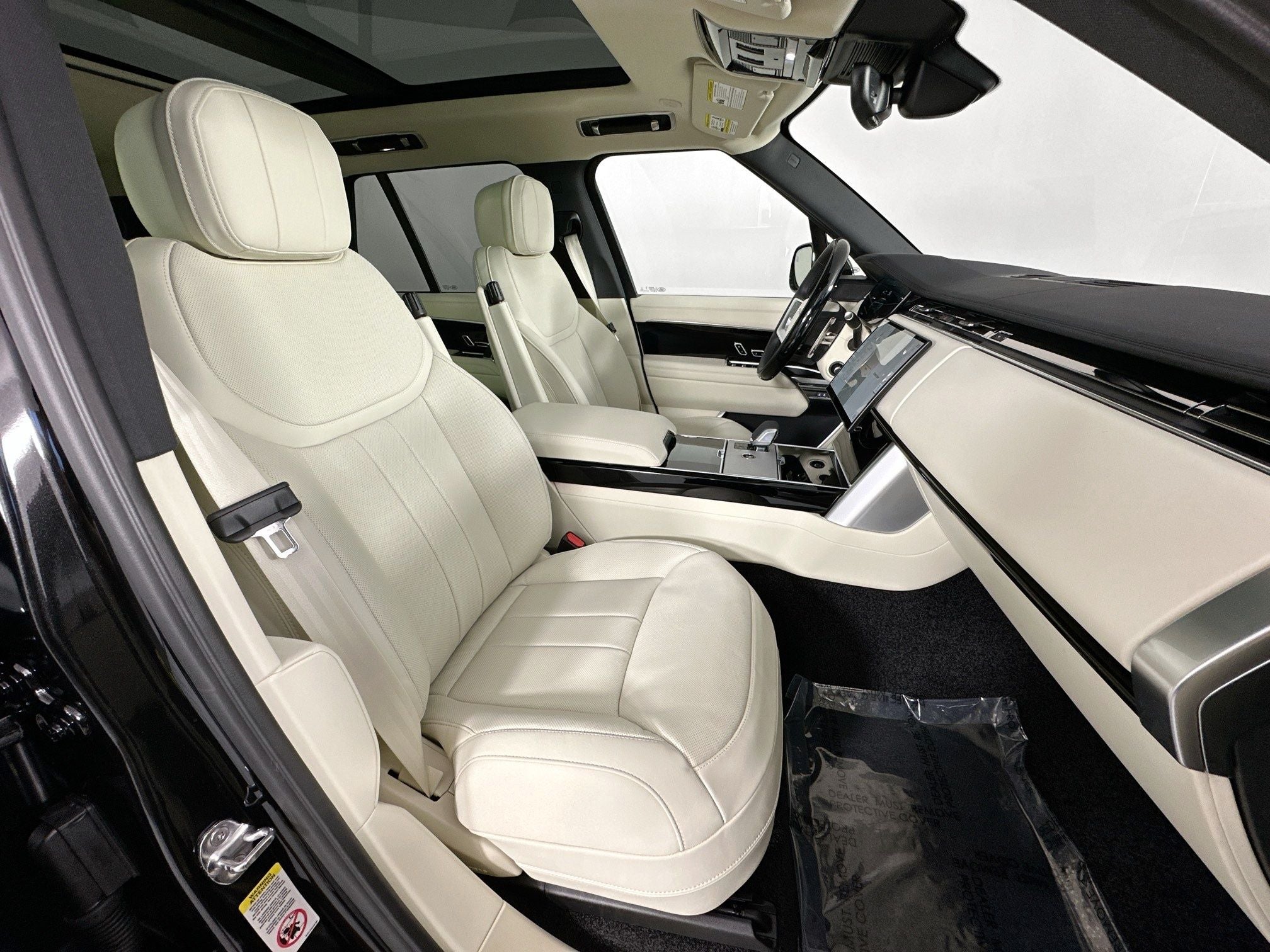 2026 Land Rover Range Rover Plug-In Hybrid SE