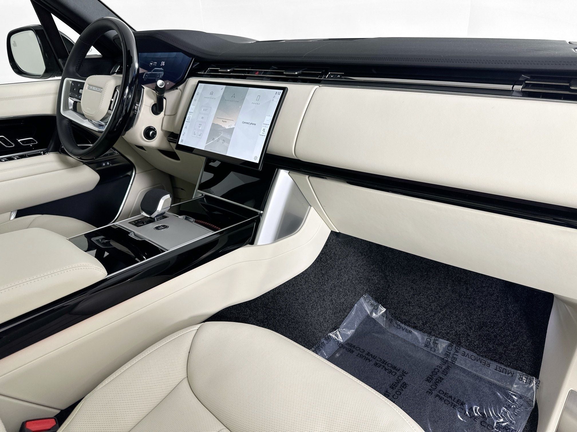 2026 Land Rover Range Rover Plug-In Hybrid SE