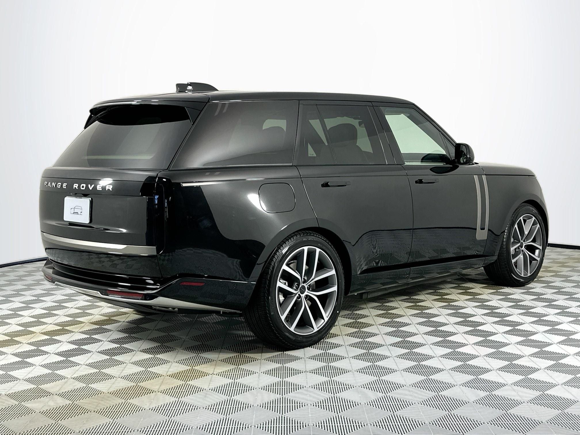 2026 Land Rover Range Rover Plug-In Hybrid SE