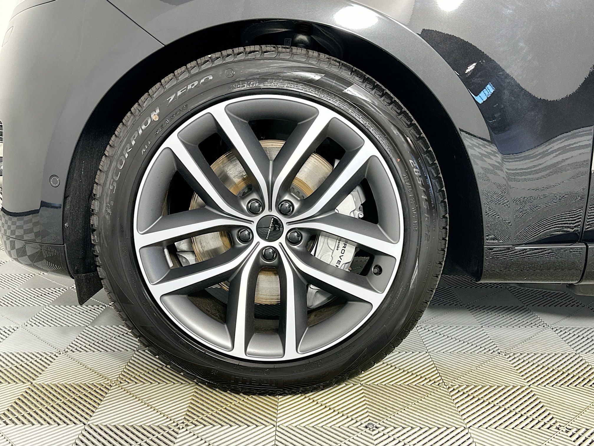 2026 Land Rover Range Rover Plug-In Hybrid SE