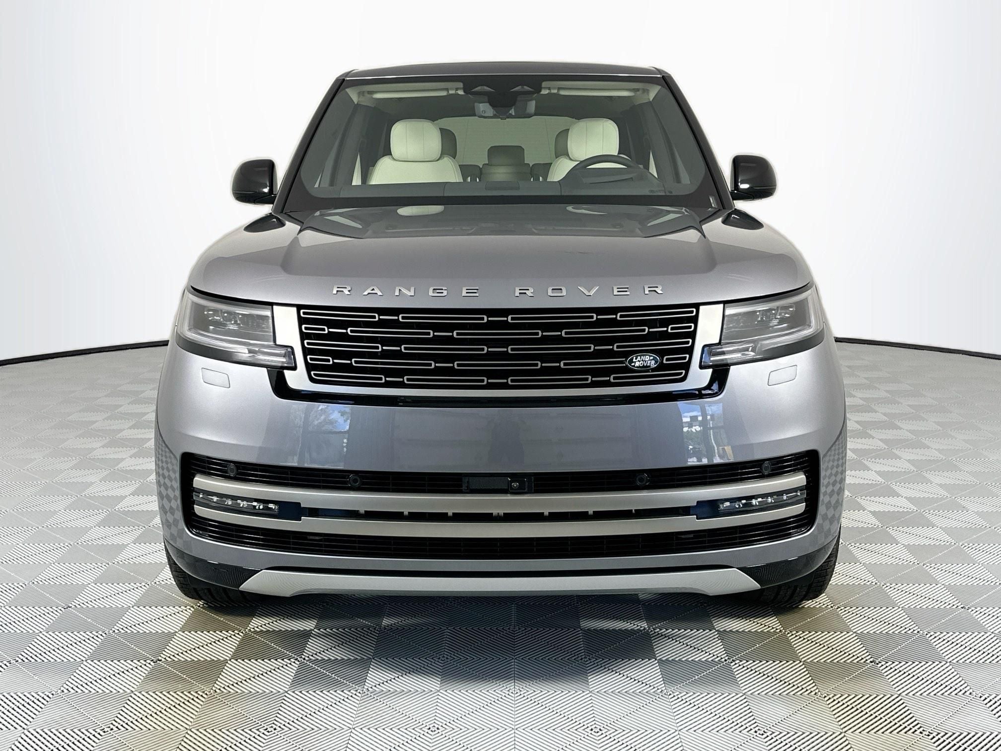2026 Land Rover Range Rover Plug-In Hybrid SE