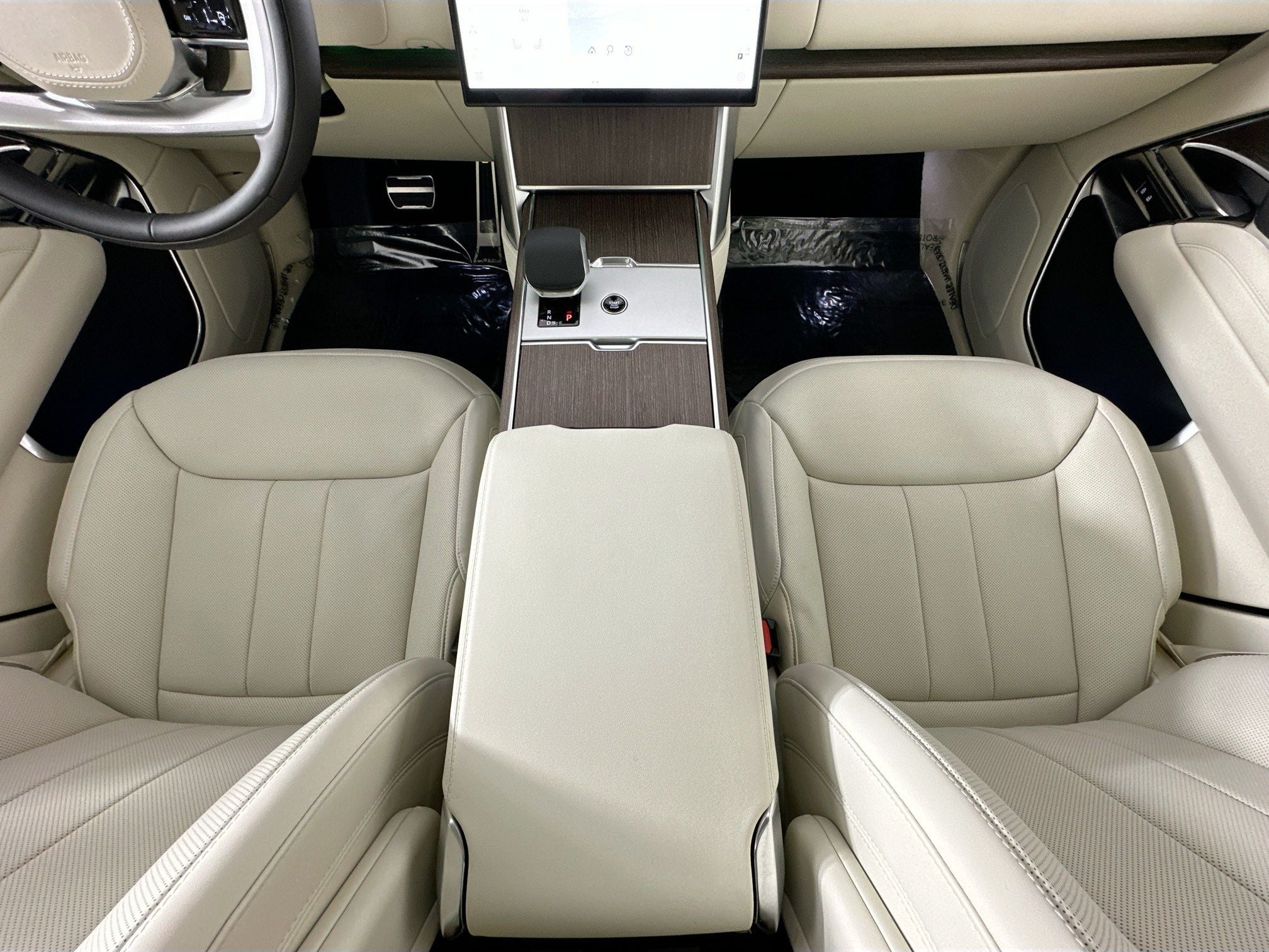 2026 Land Rover Range Rover Plug-In Hybrid SE