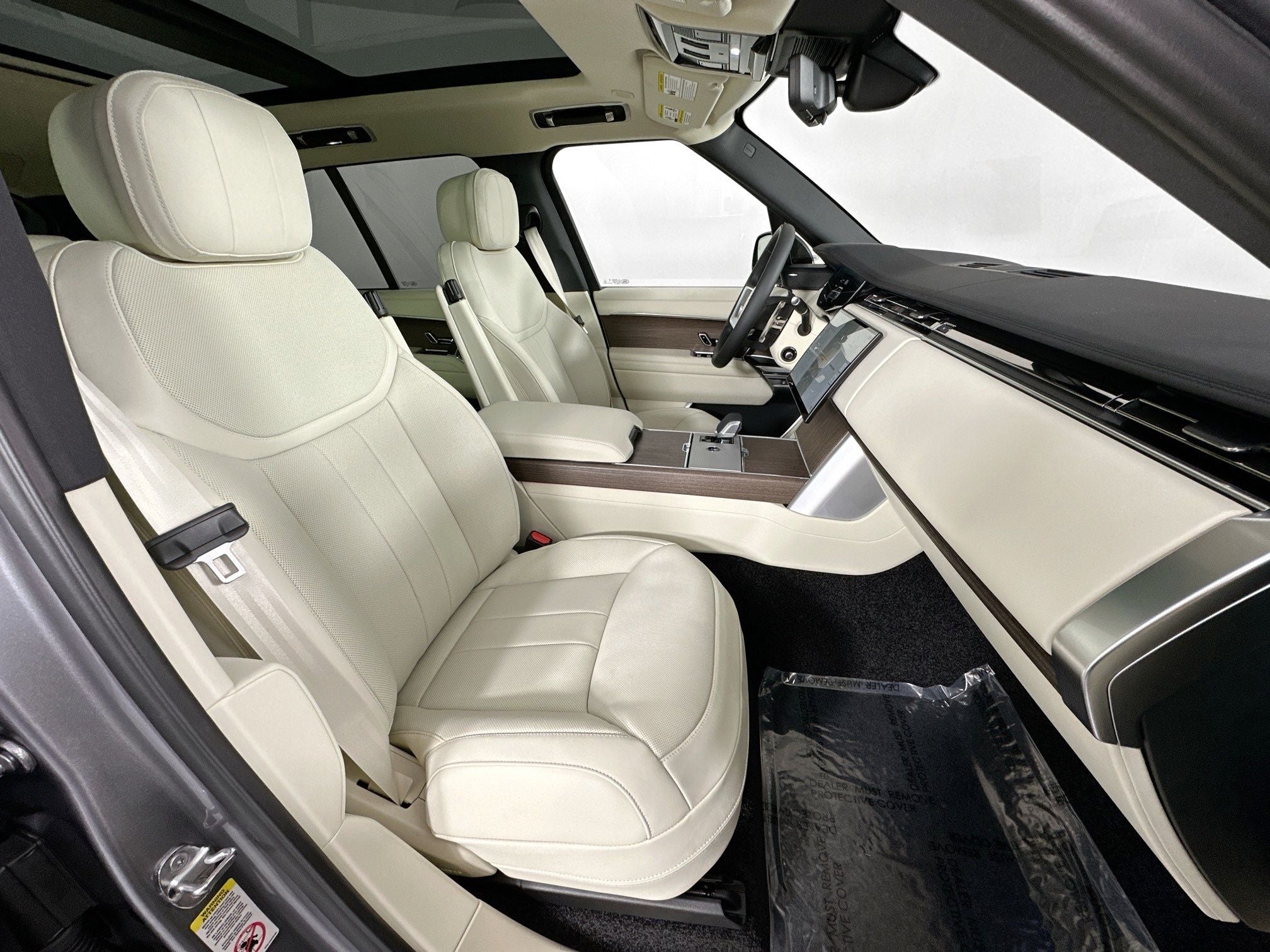 2026 Land Rover Range Rover Plug-In Hybrid SE