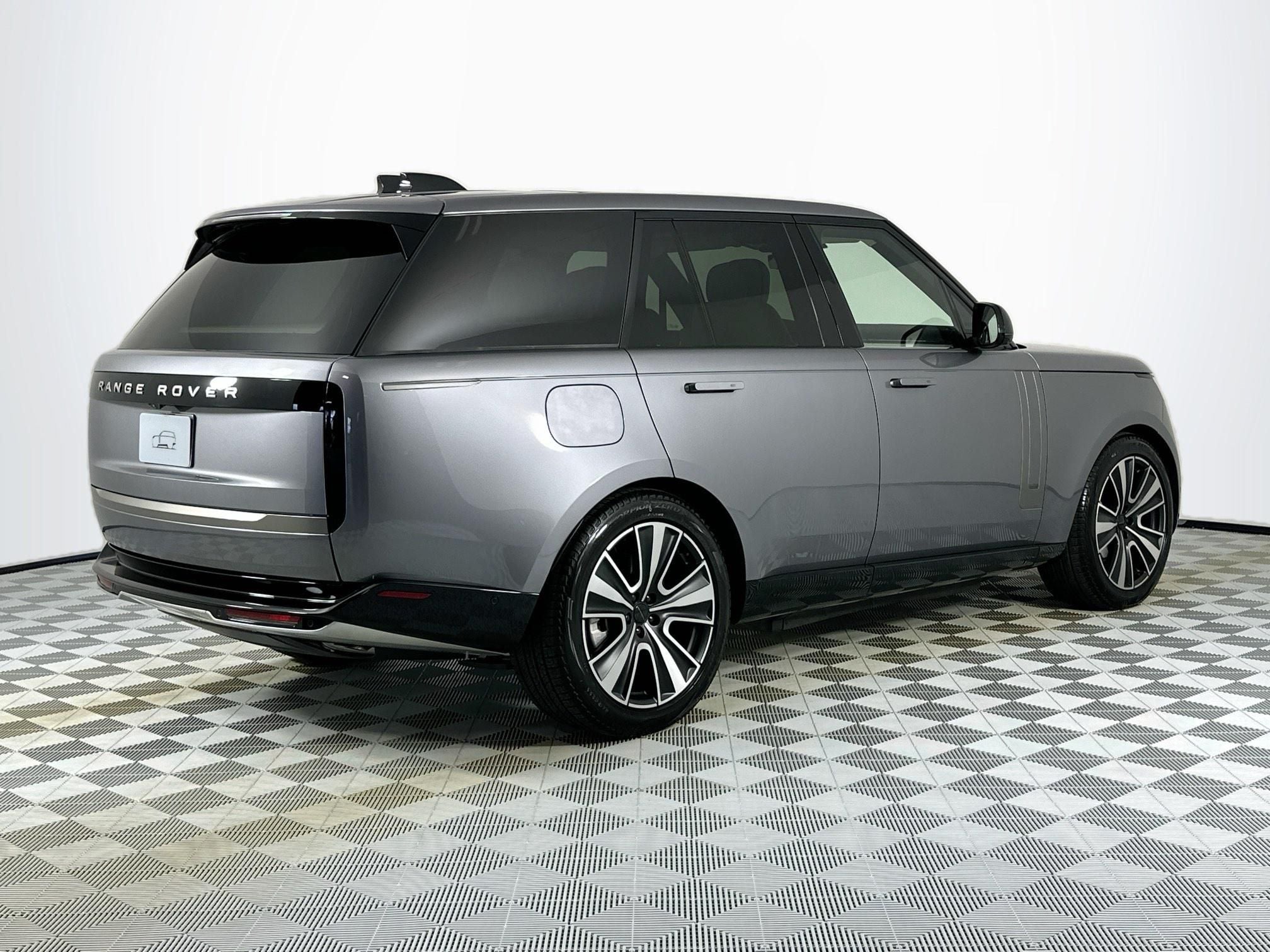 2026 Land Rover Range Rover Plug-In Hybrid SE