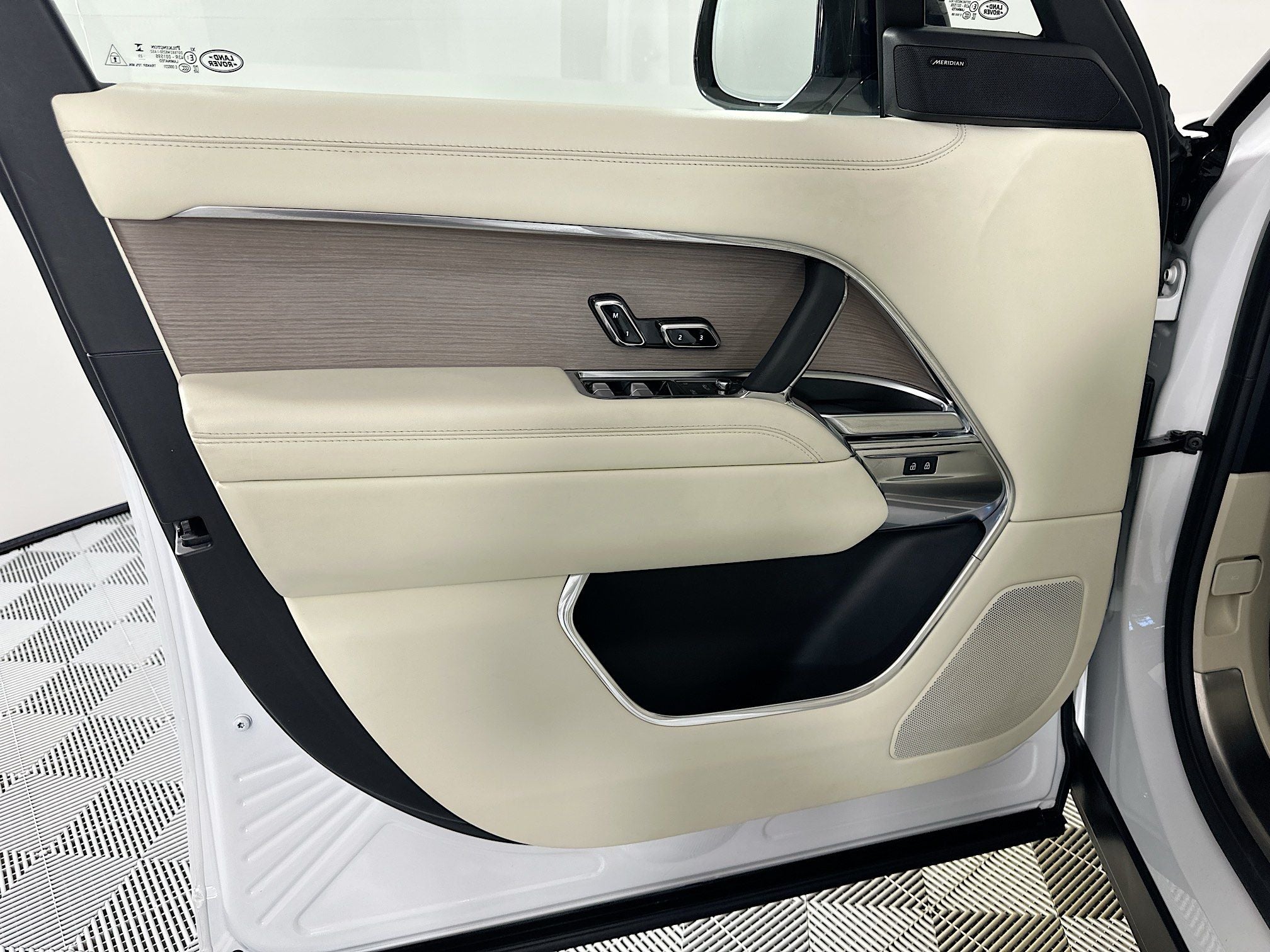 2024 Land Rover Range Rover SE