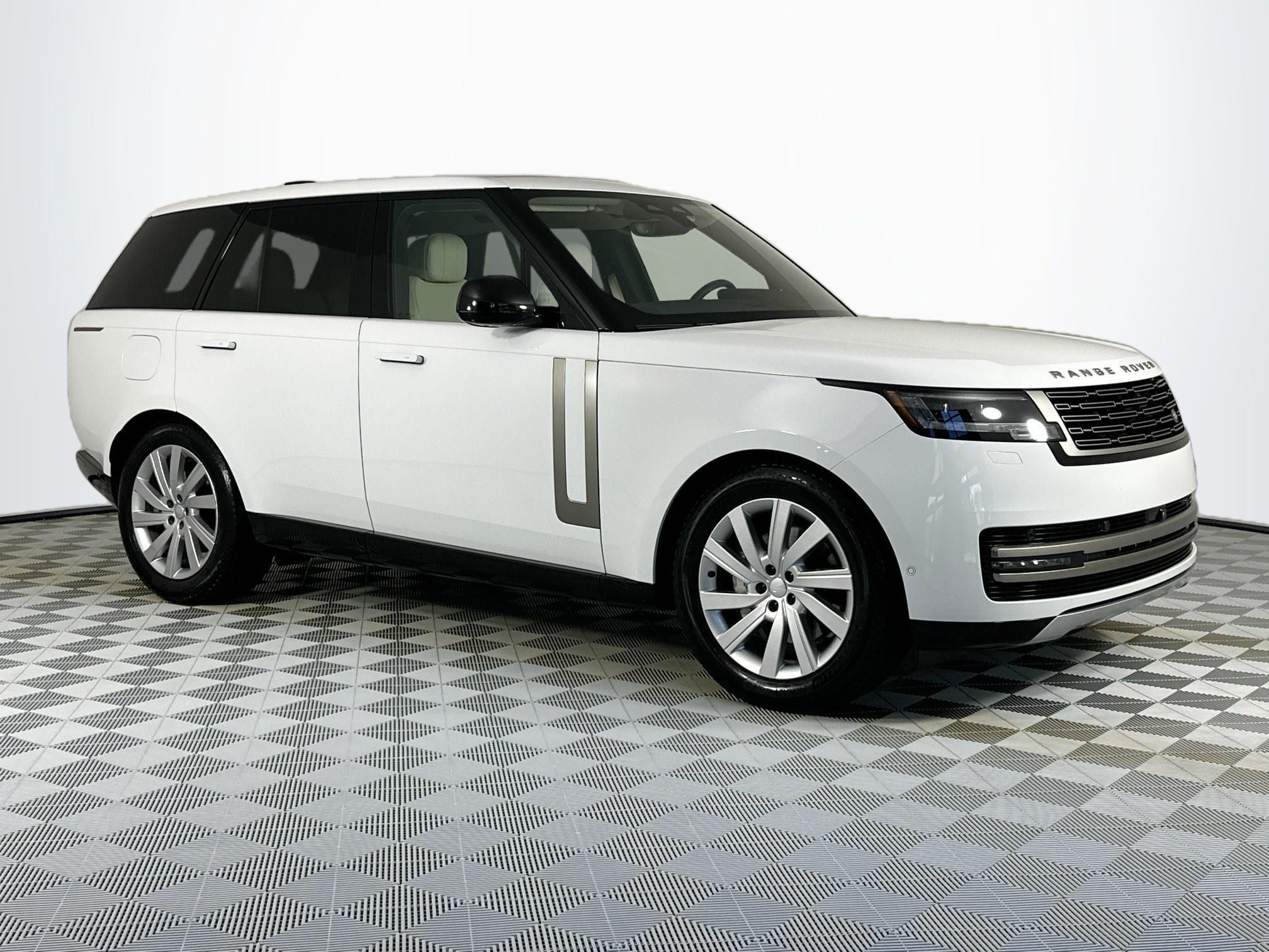 2024 Land Rover Range Rover SE