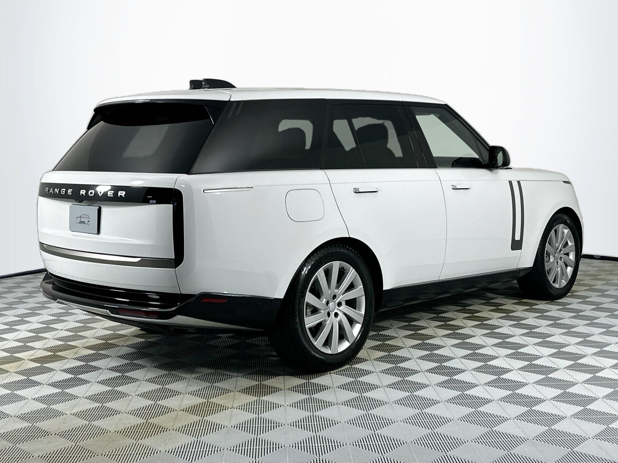 2024 Land Rover Range Rover SE