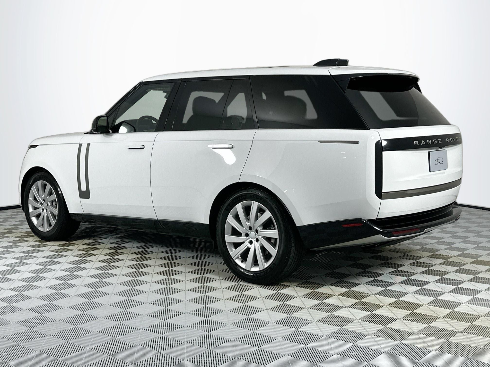 2024 Land Rover Range Rover SE