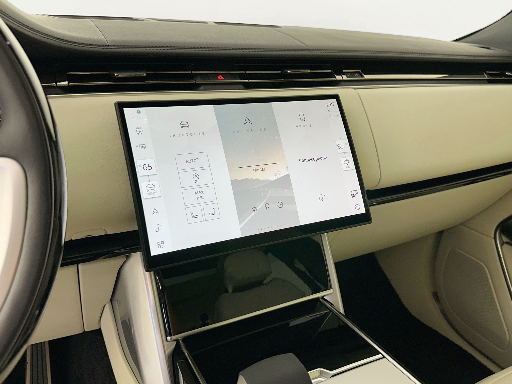 2025 Land Rover Range Rover SE