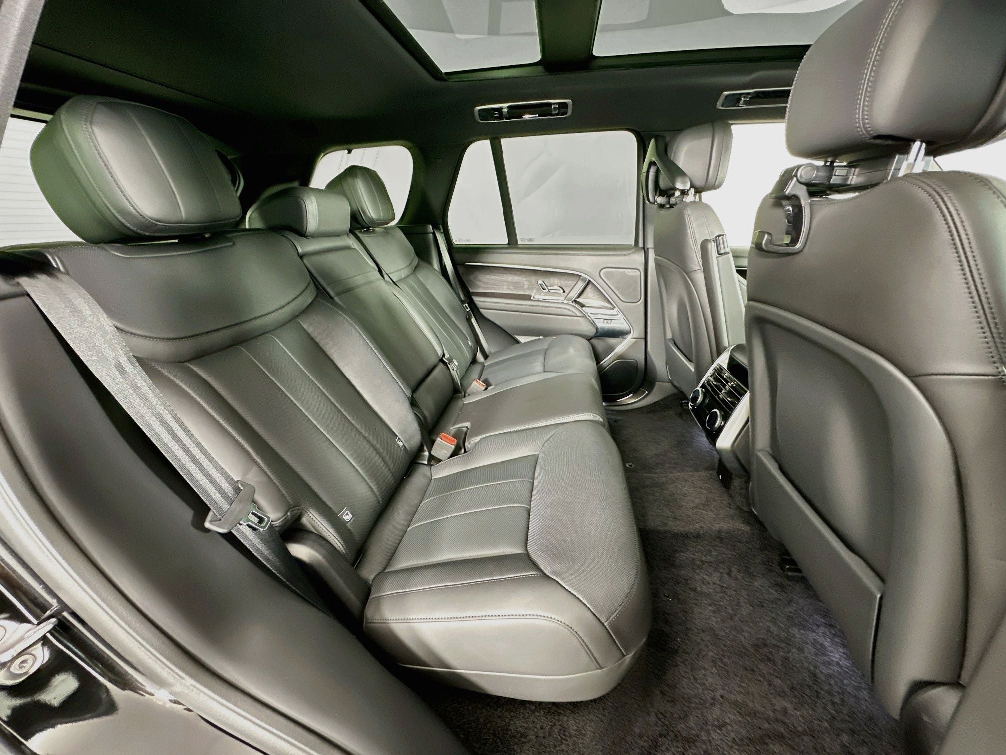 2026 Land Rover Range Rover SE