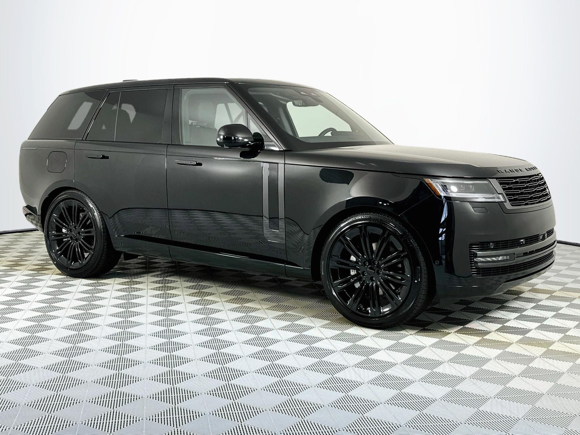 2026 Land Rover Range Rover SE