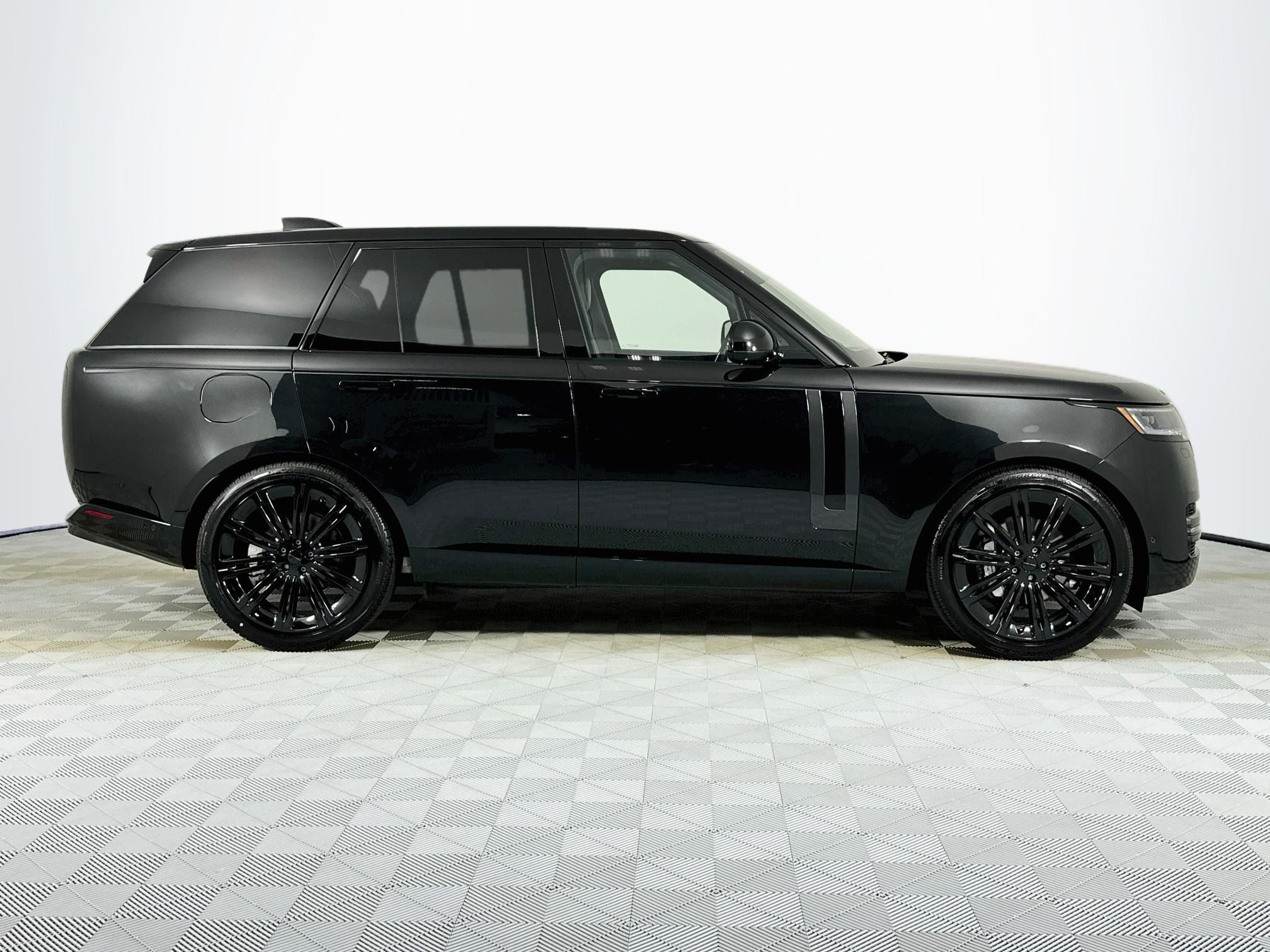 2026 Land Rover Range Rover SE