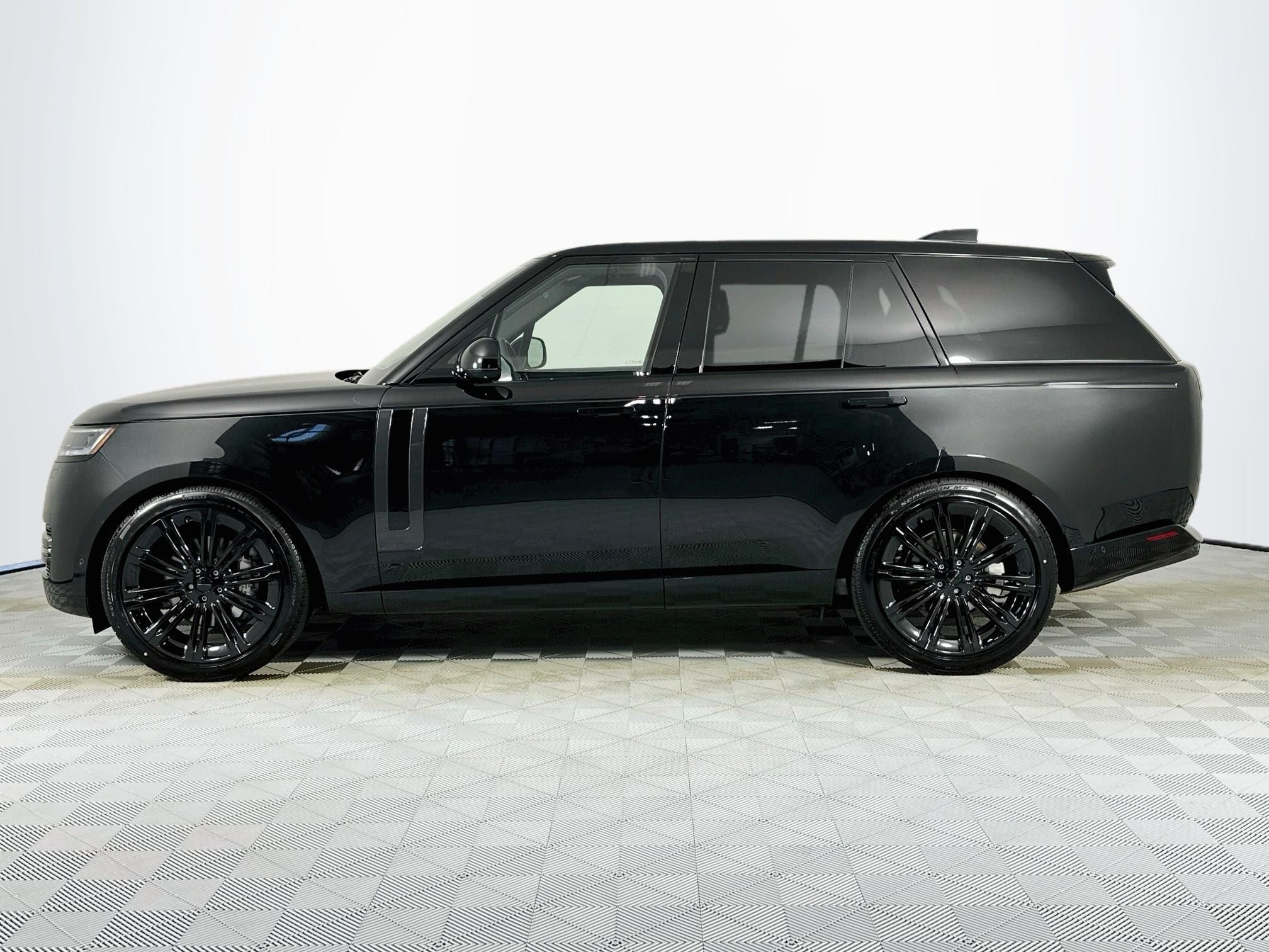 2026 Land Rover Range Rover SE