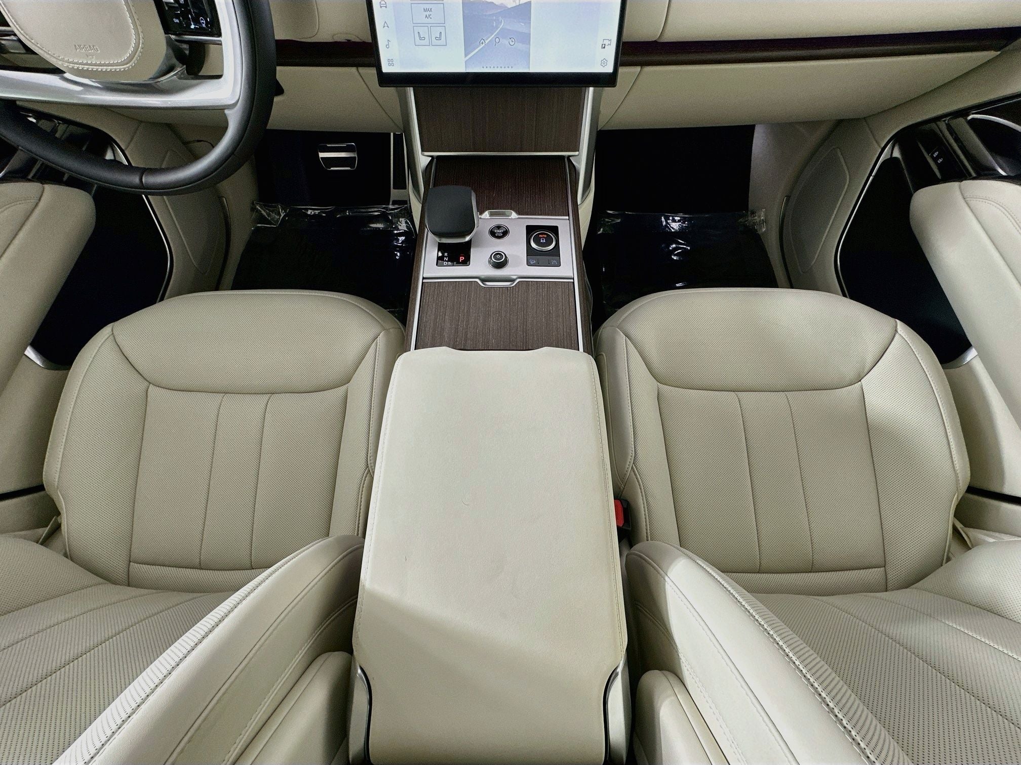 2027 Land Rover Range Rover SE