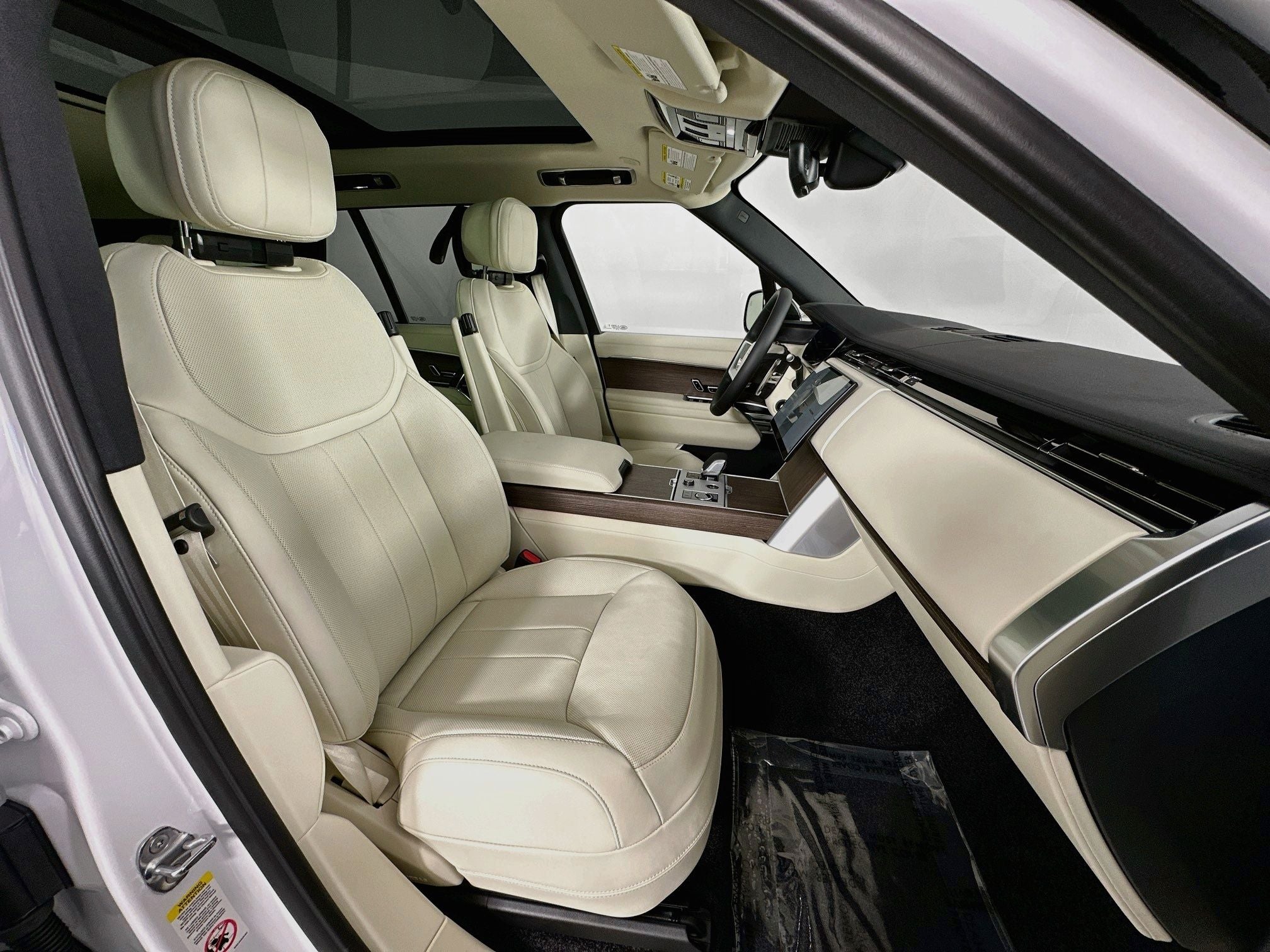 2027 Land Rover Range Rover SE