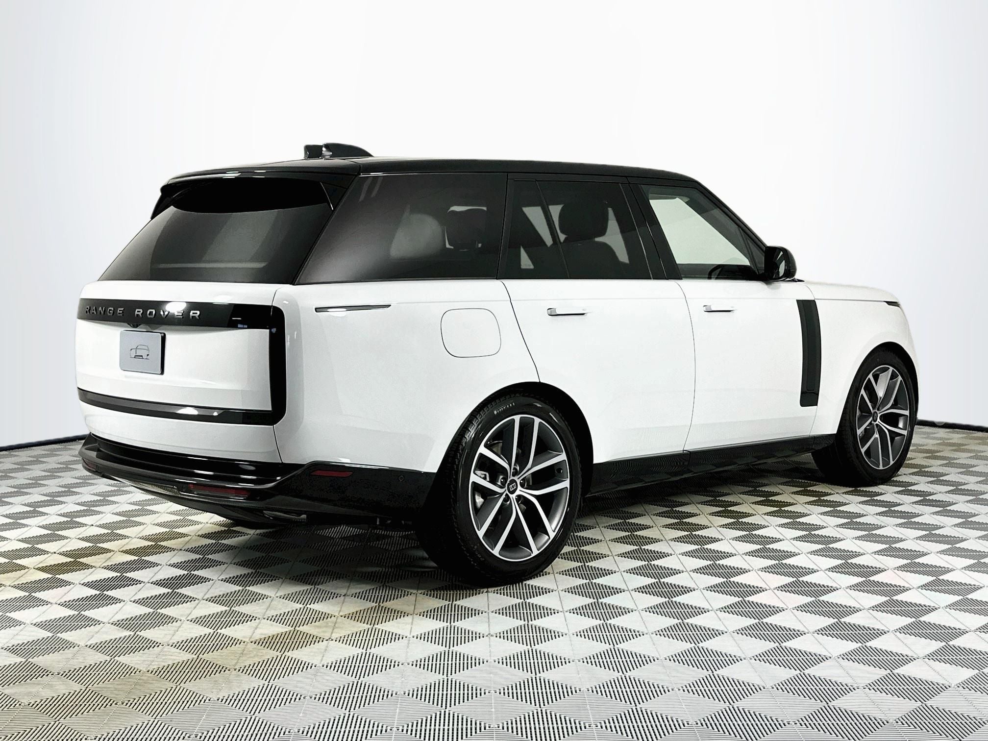 2027 Land Rover Range Rover SE