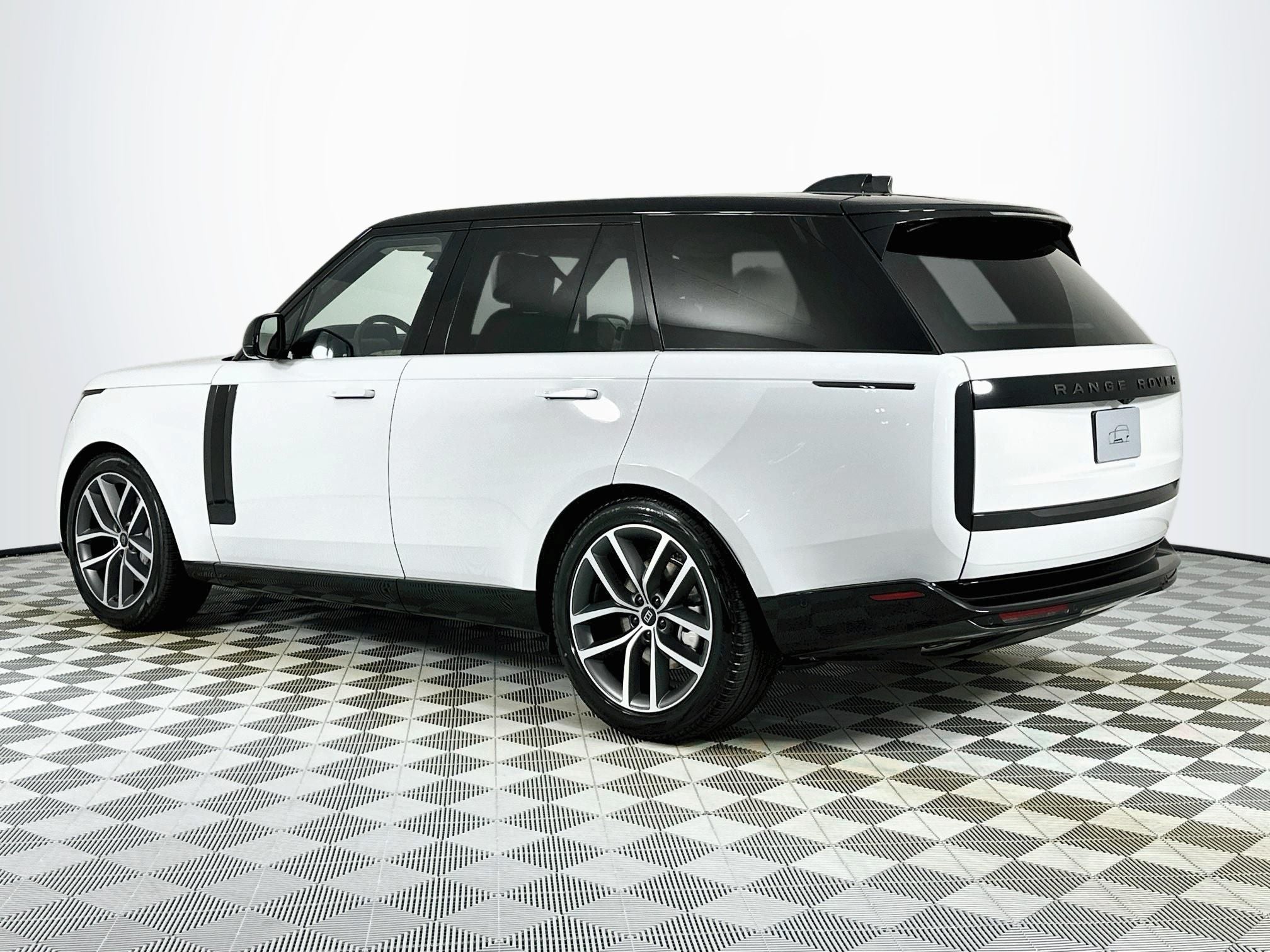 2027 Land Rover Range Rover SE