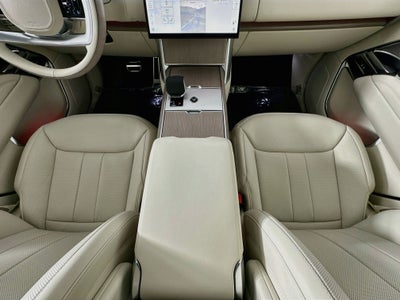 2026 Land Rover Range Rover SE