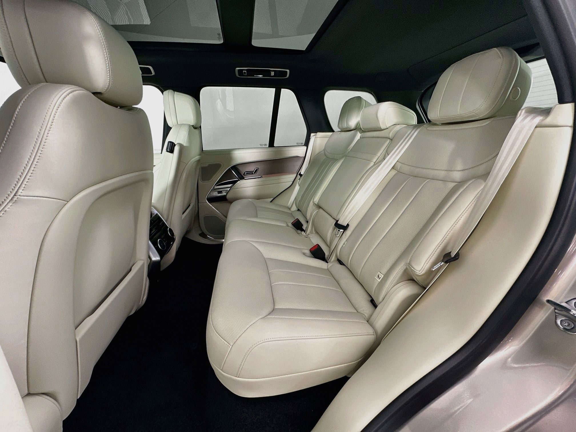 2026 Land Rover Range Rover SE