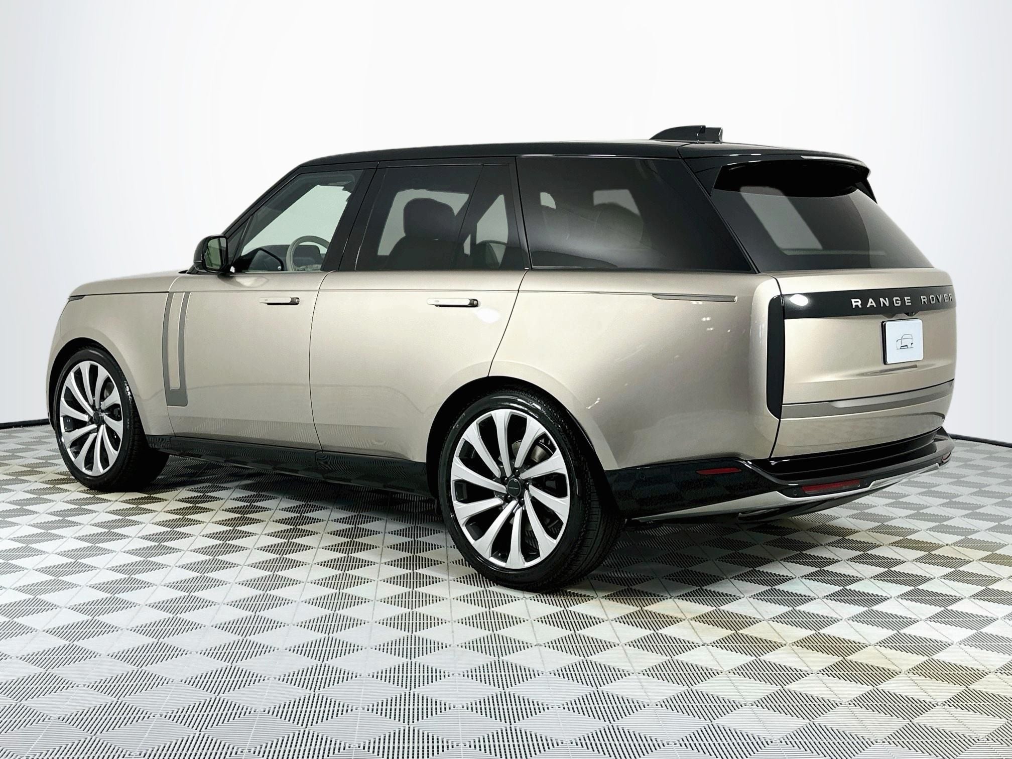 2026 Land Rover Range Rover SE