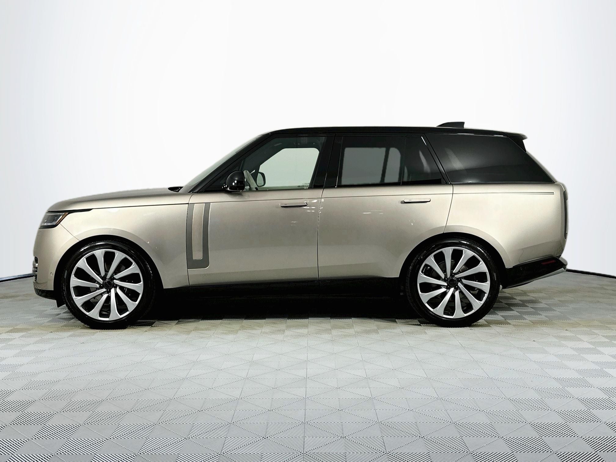 2026 Land Rover Range Rover SE