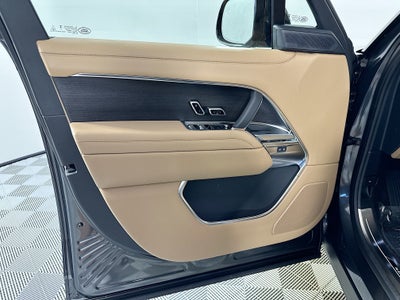 2026 Land Rover Range Rover SE