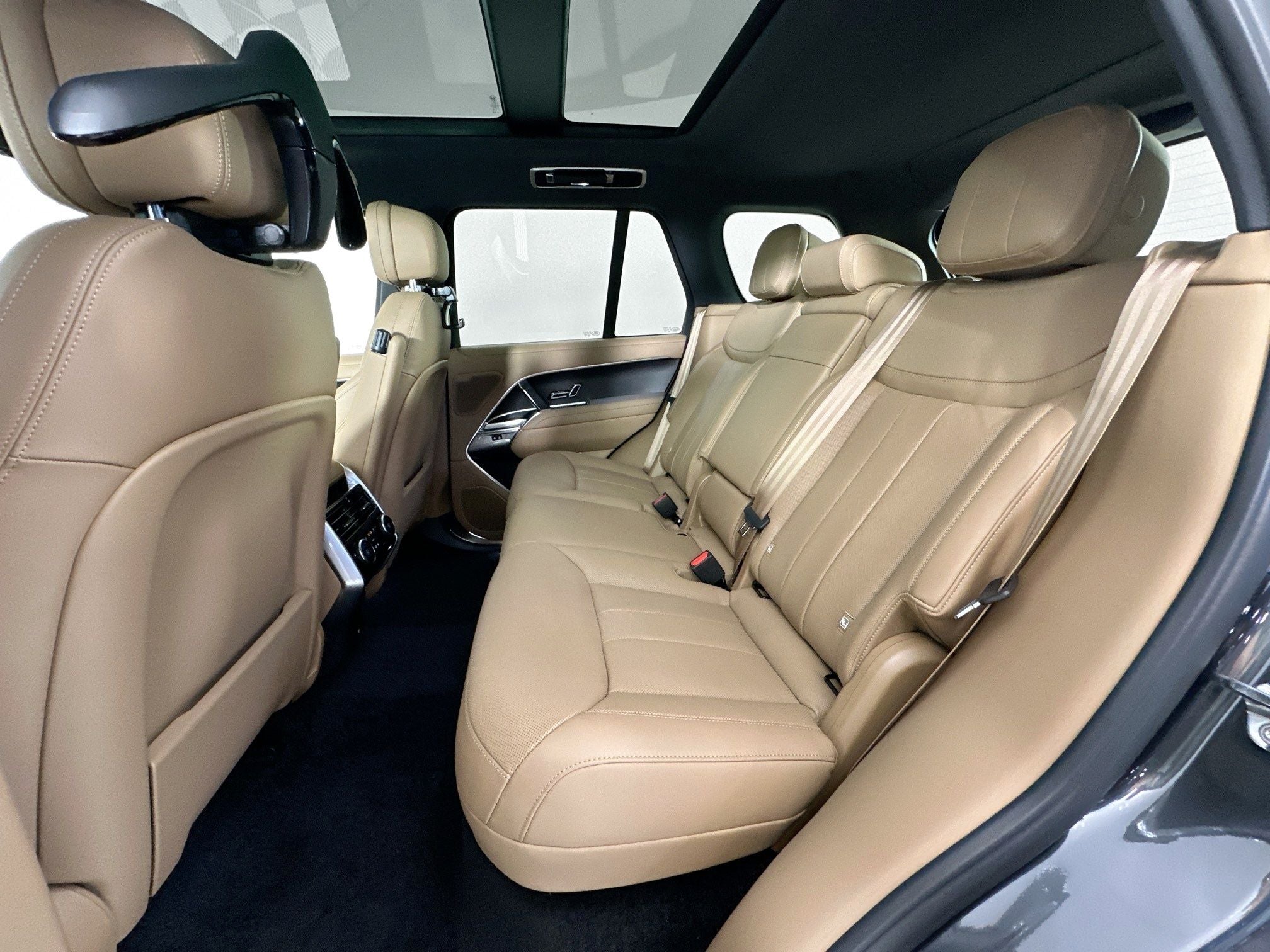 2026 Land Rover Range Rover SE