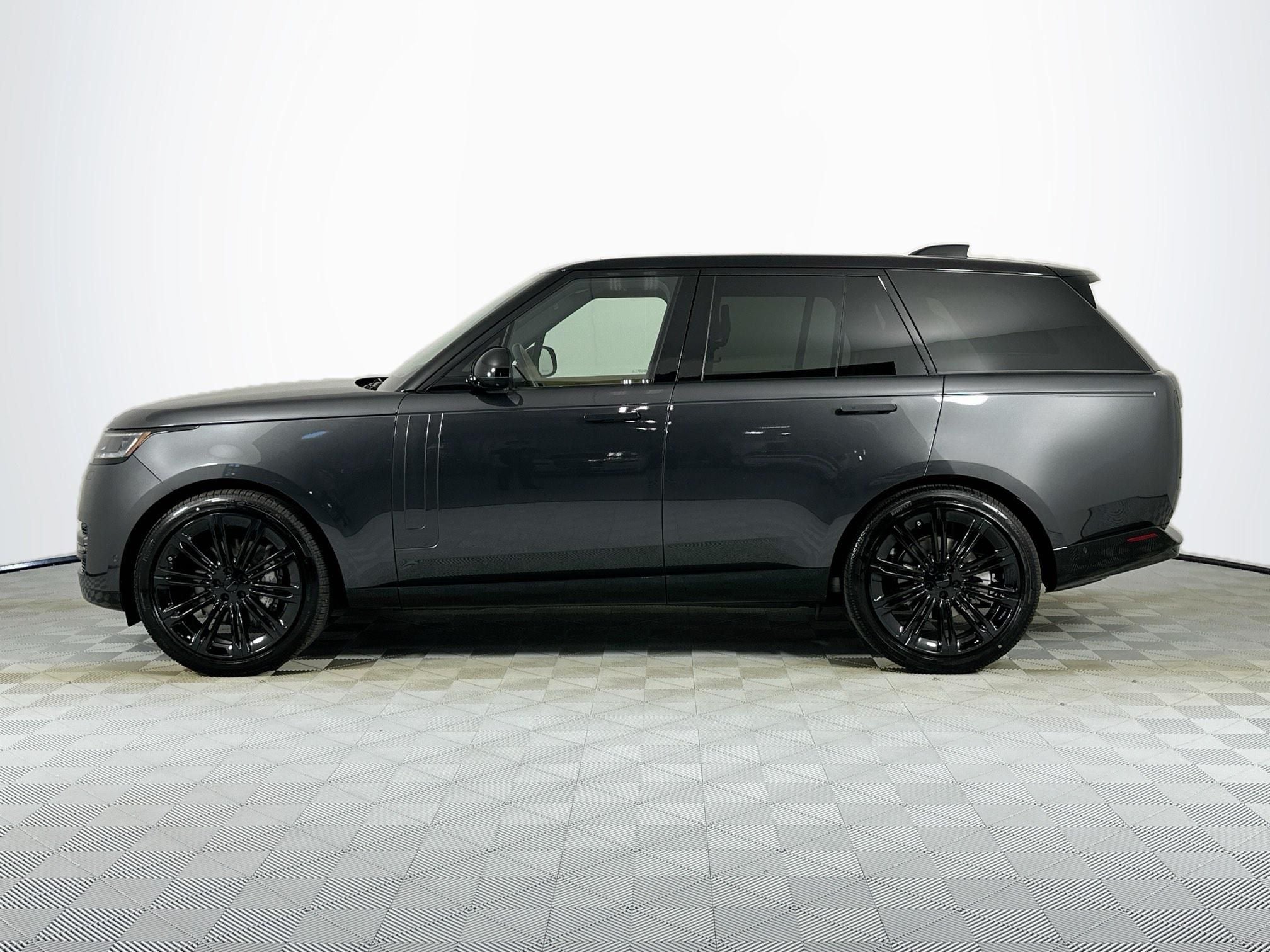 2026 Land Rover Range Rover SE