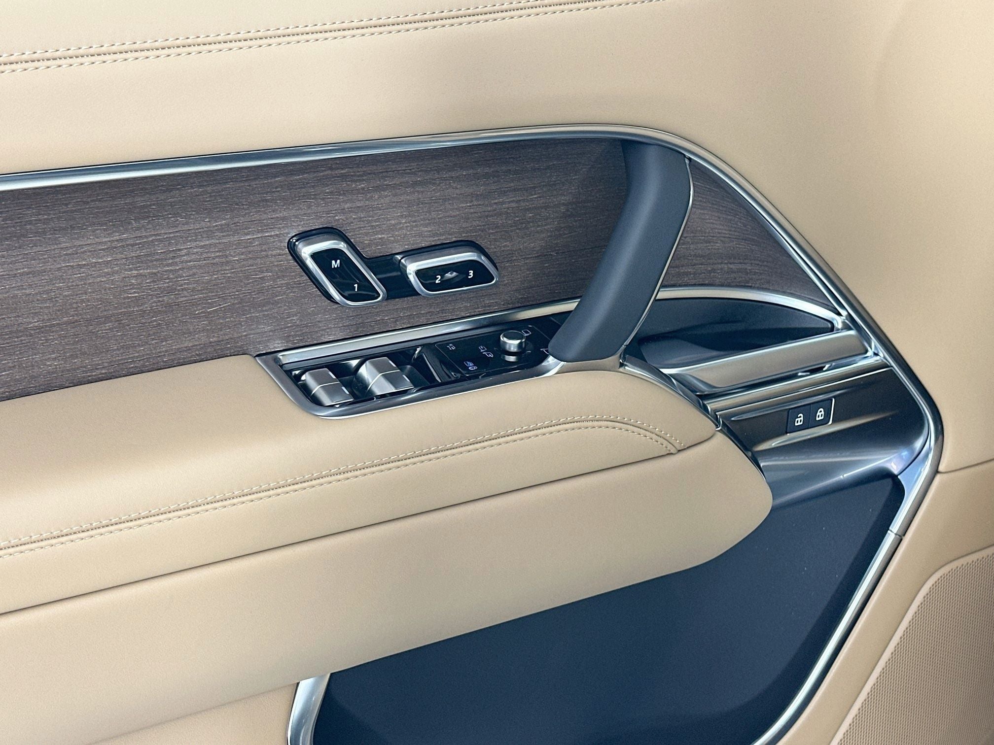 2027 Land Rover Range Rover SE