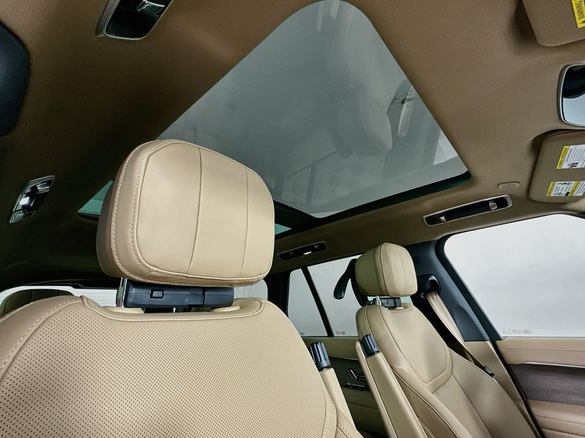2027 Land Rover Range Rover SE