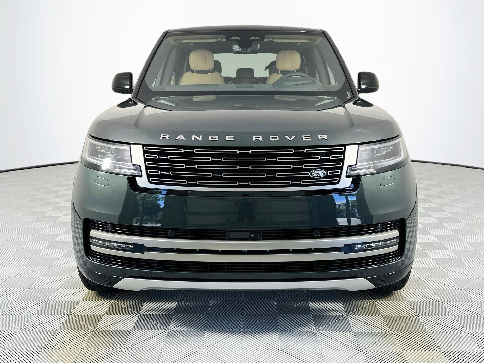 2027 Land Rover Range Rover SE