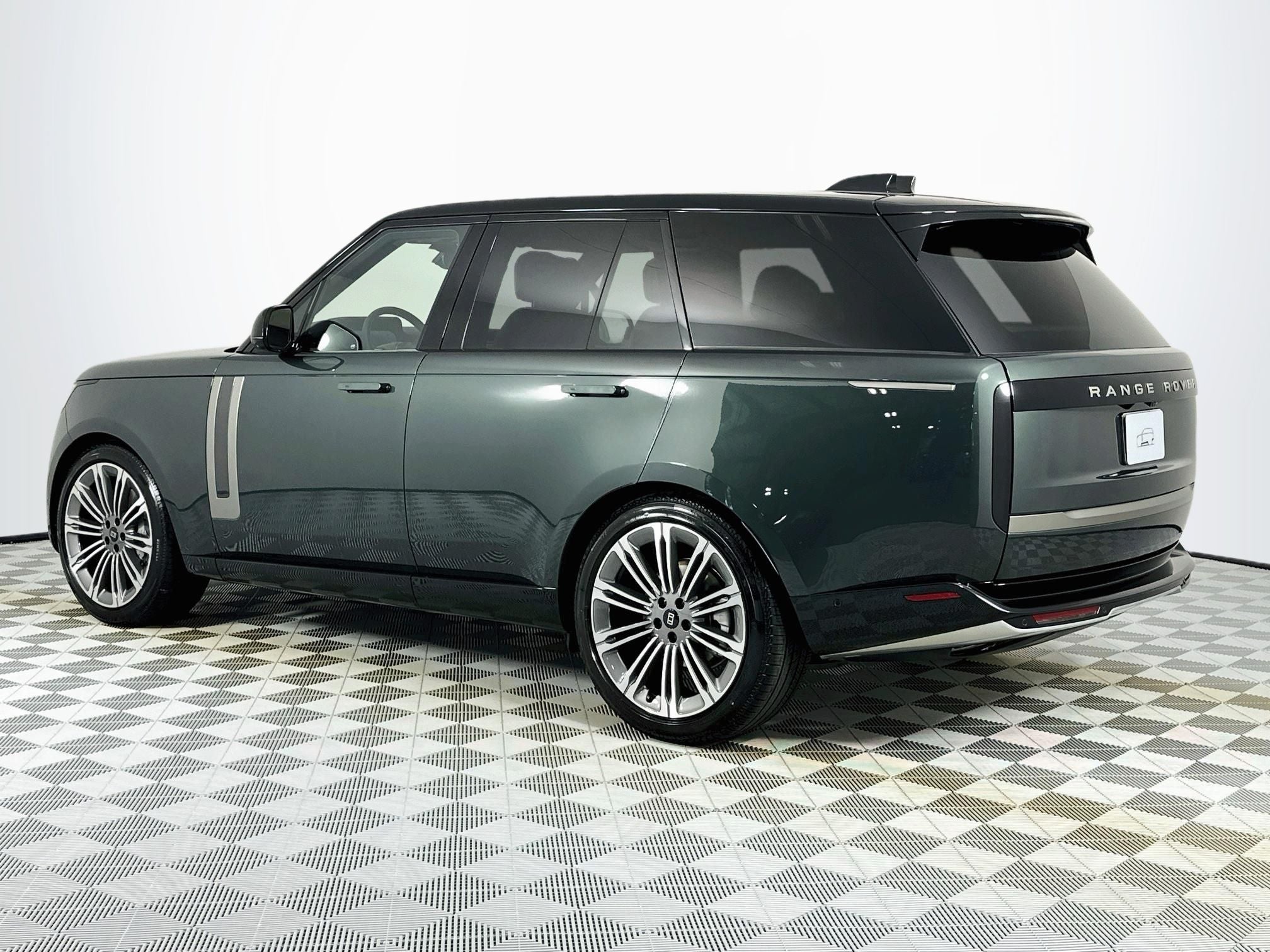 2027 Land Rover Range Rover SE
