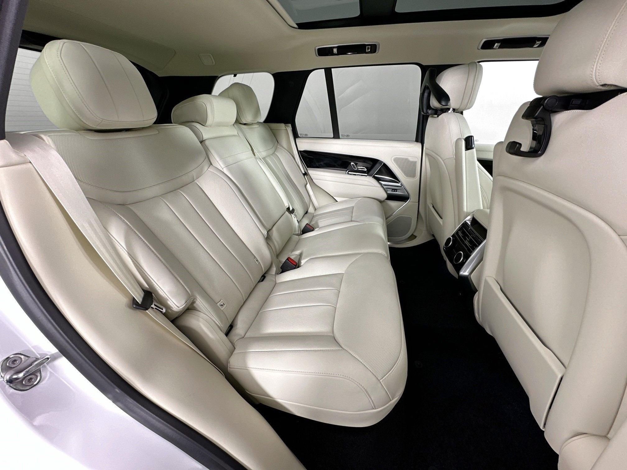 2026 Land Rover Range Rover SE