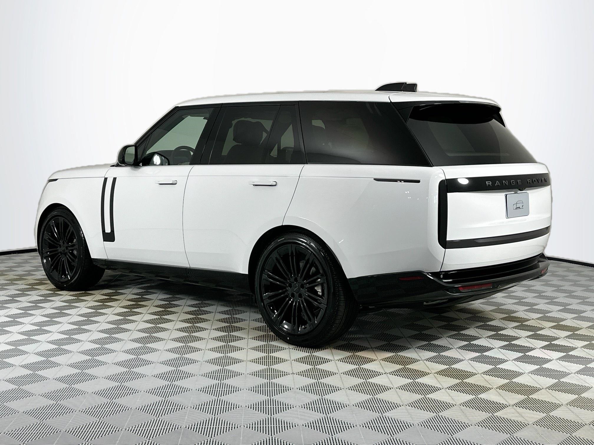 2026 Land Rover Range Rover SE