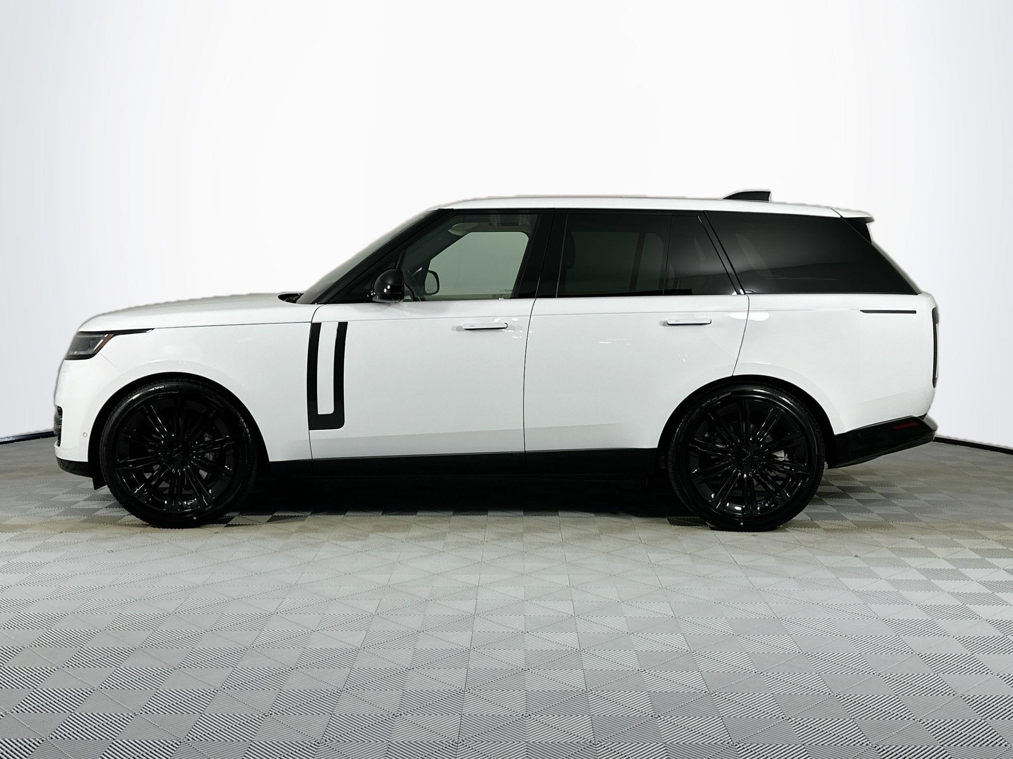 2026 Land Rover Range Rover SE